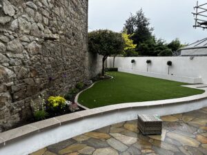 Triangle artificial grass garden